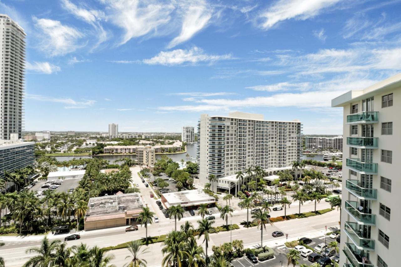 The Tides 1bedroom 15th Floor We Are On The Beach! * Hollywood