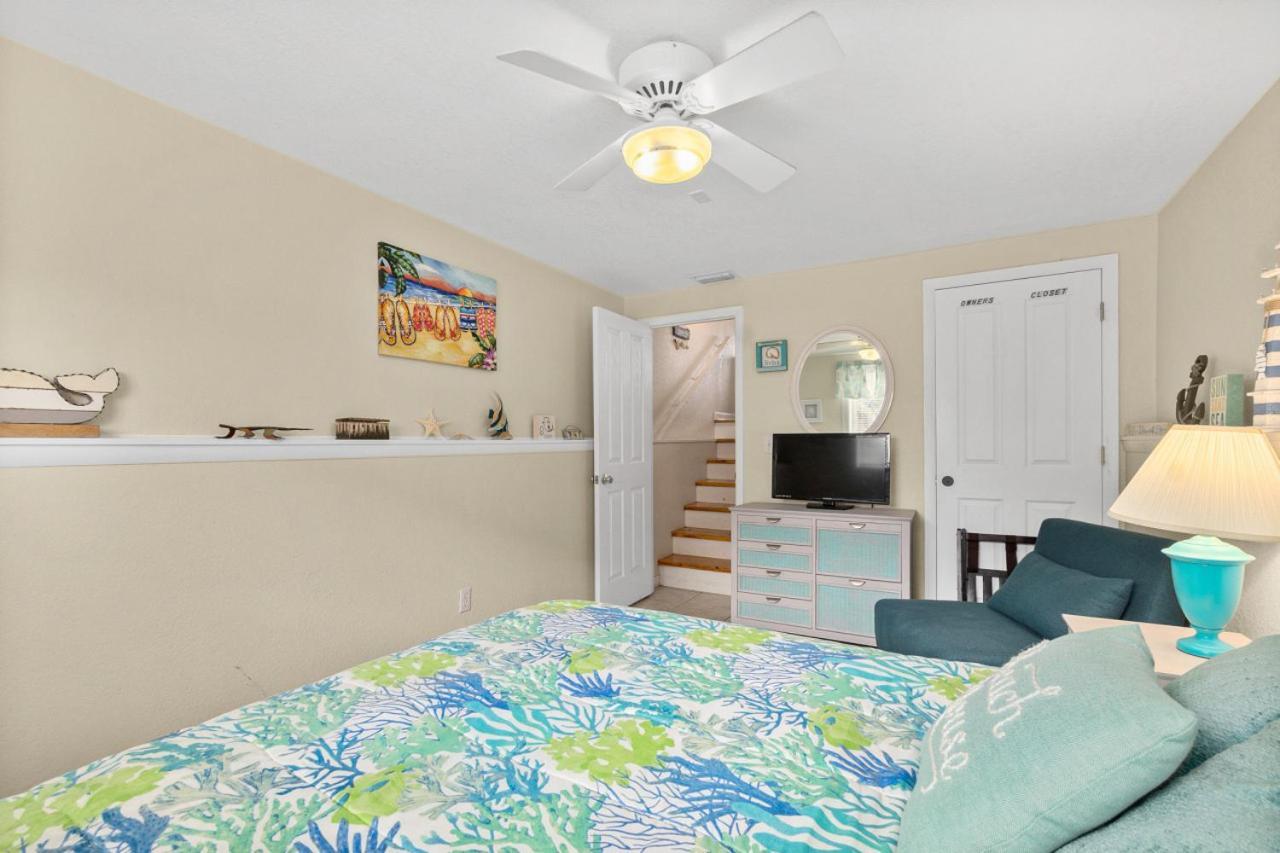 Seaside Serenity Direct Oceanfront Holiday home *