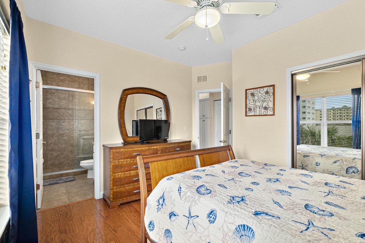 Seaside Serenity Direct Oceanfront Holiday home *