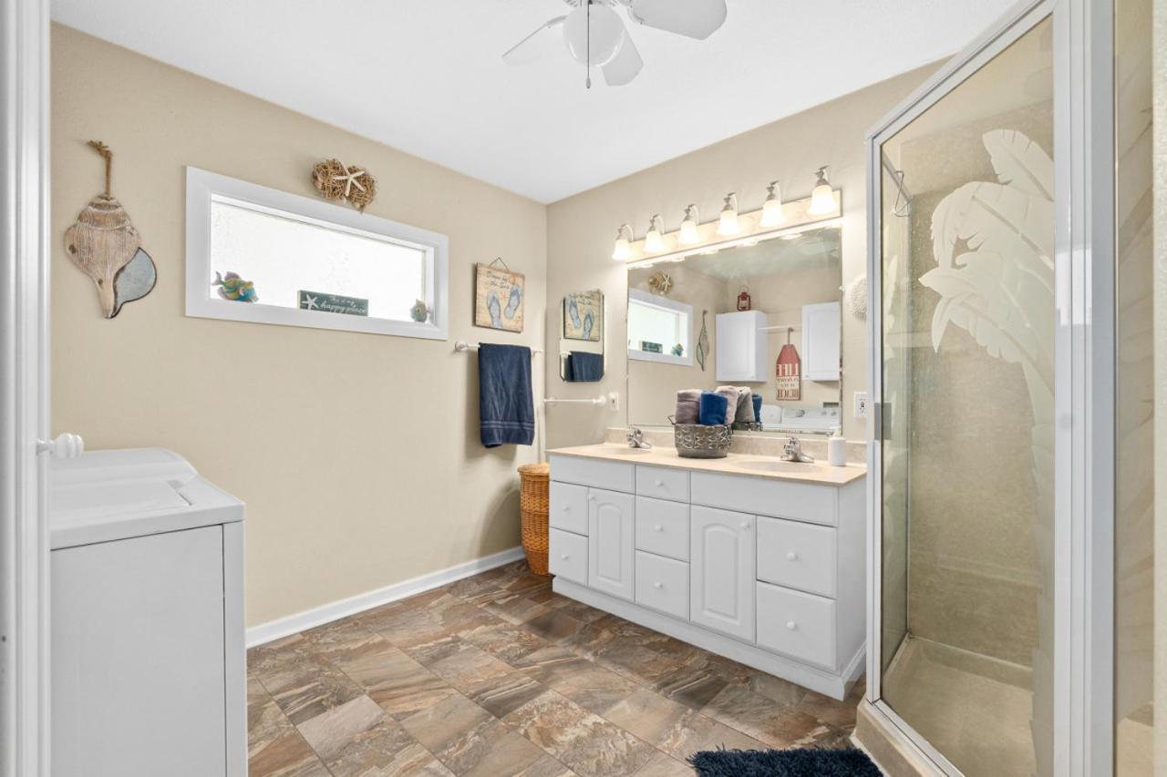Seaside Serenity Direct Oceanfront *