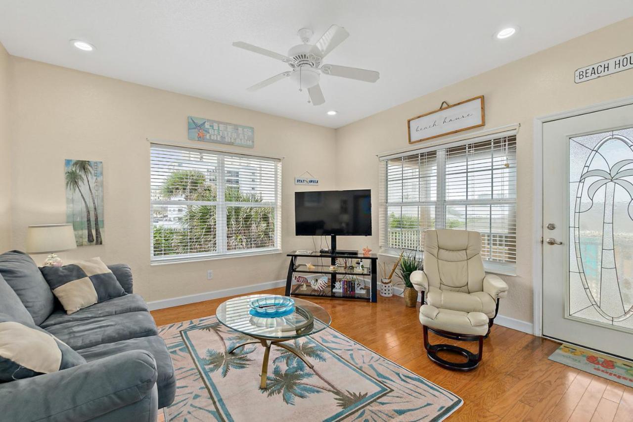 Seaside Serenity Direct Oceanfront