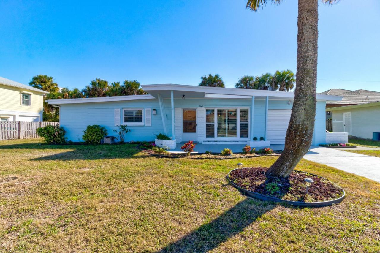 Holiday home 3 Bed 2 Ba Wifi Kitchen Walk To Firepit Daytona Beach