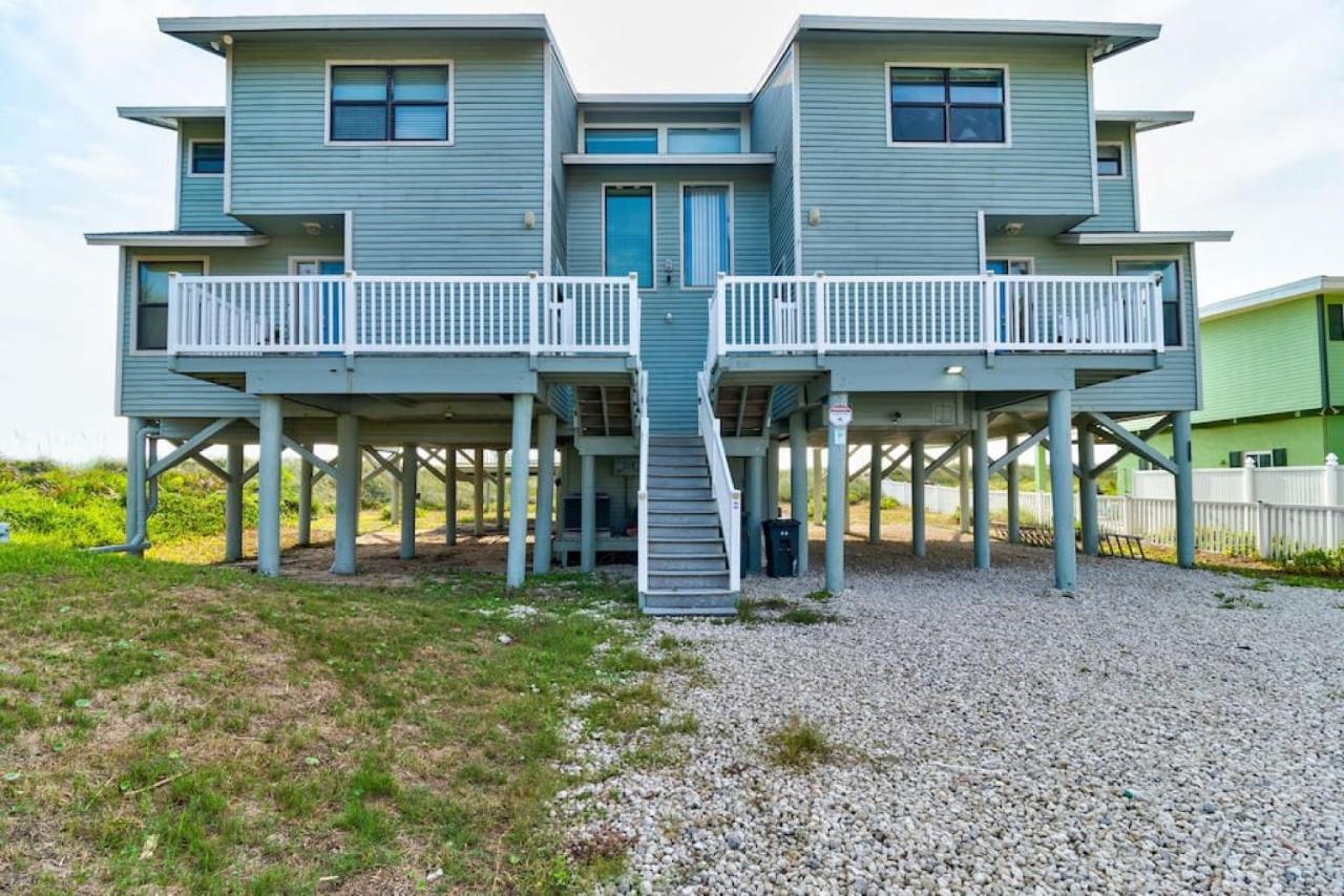 Tipsy Turtle Funky Pelican Massive Oceanfront Holiday home *