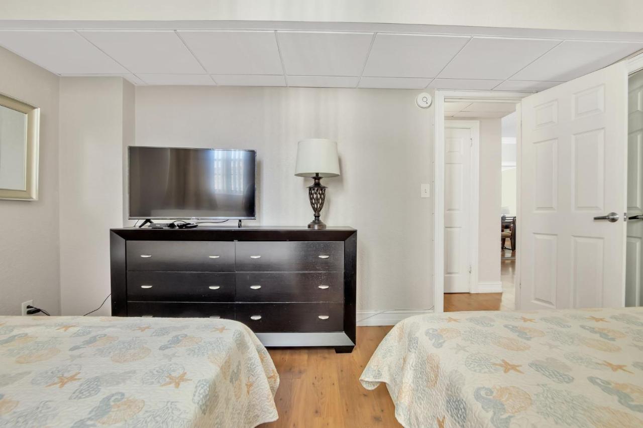 The Tides 1 Bedroom 10 Floor We Are On The Beach!