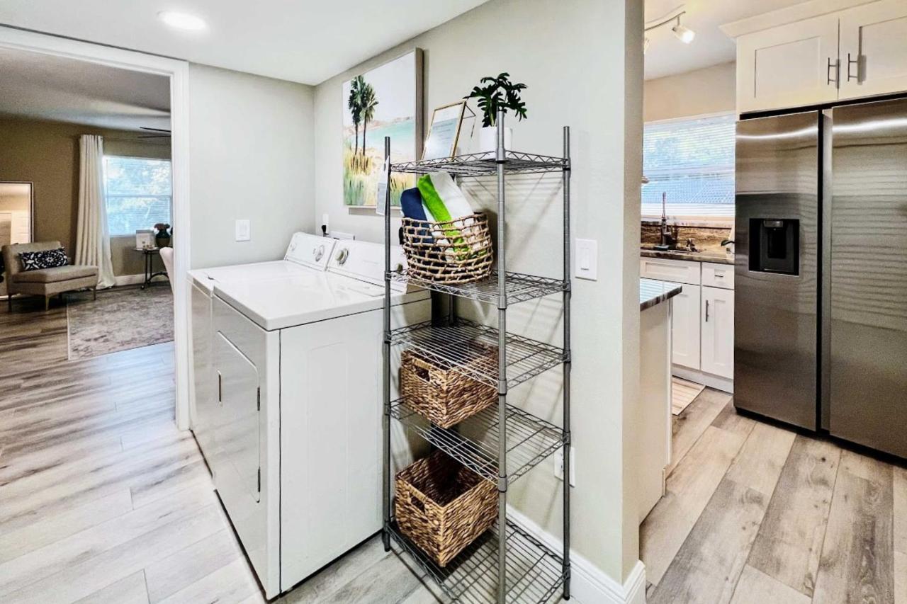 Cozy Retreat - 3 Blocks To The Coast! Apartment Sarasota