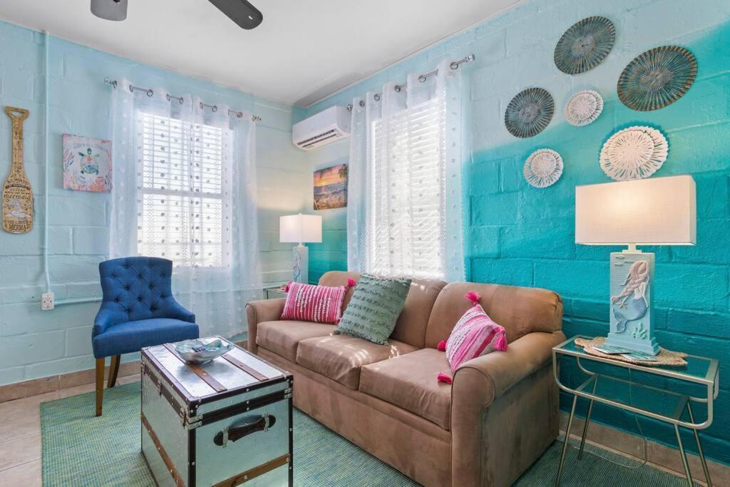 Holiday home Mermaids Grotto Waterfront 1br Apt With Bay View *
