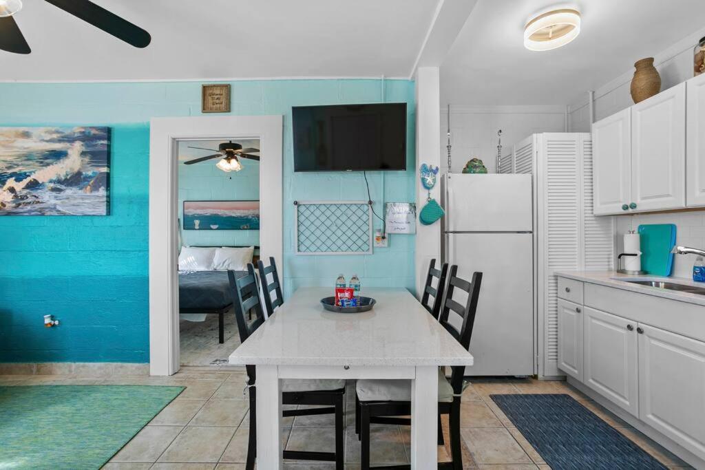 Holiday home Mermaids Grotto Waterfront 1br Apt With Bay View