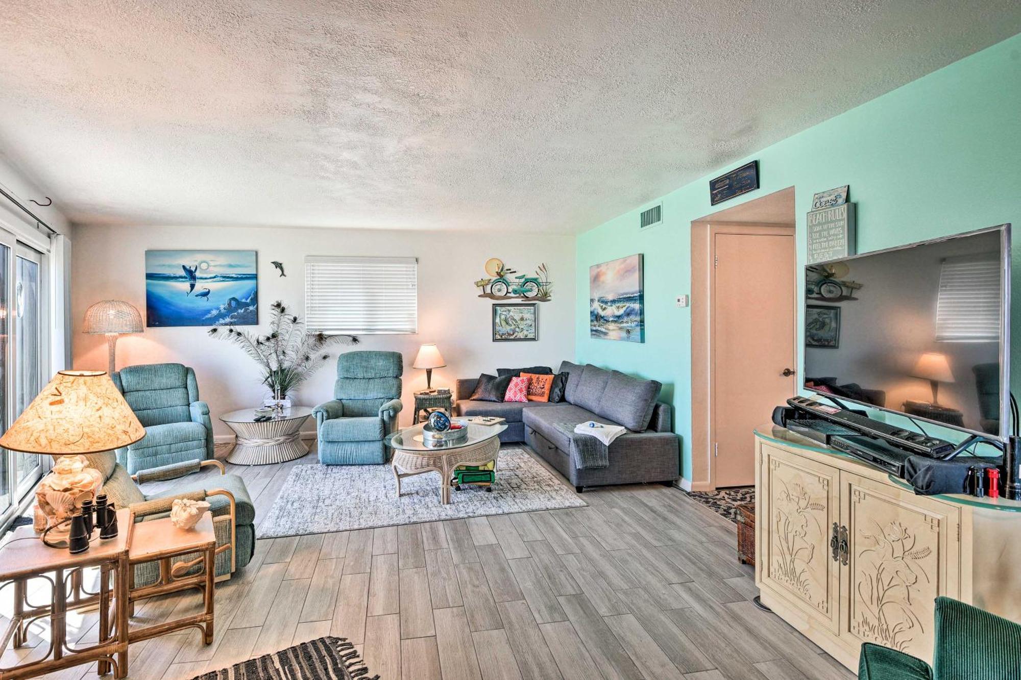 Daytona Retreat With Views And Pool Access! Daytona Beach