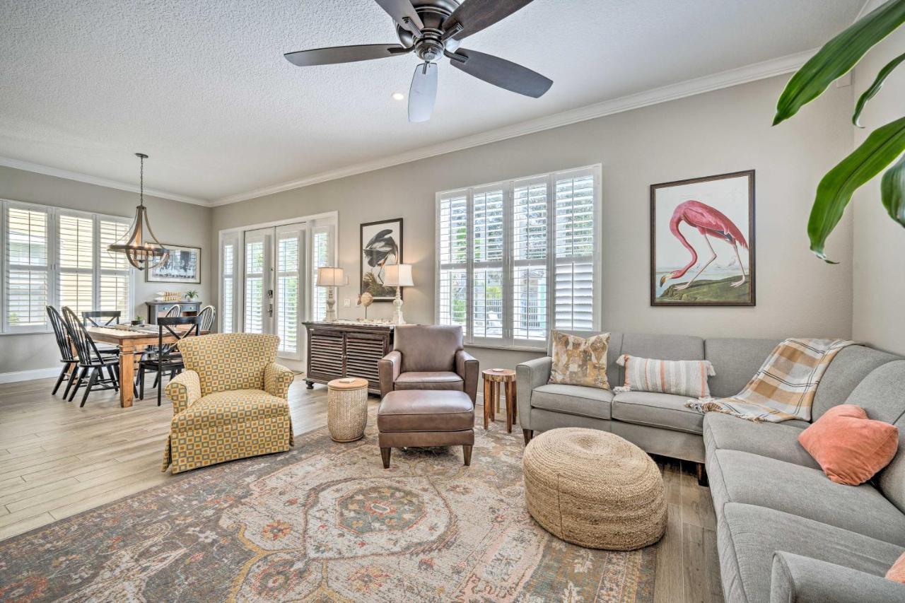 Holiday home Stunning Oasis With Private Pool, 7 Mi To Disney! Kissimmee