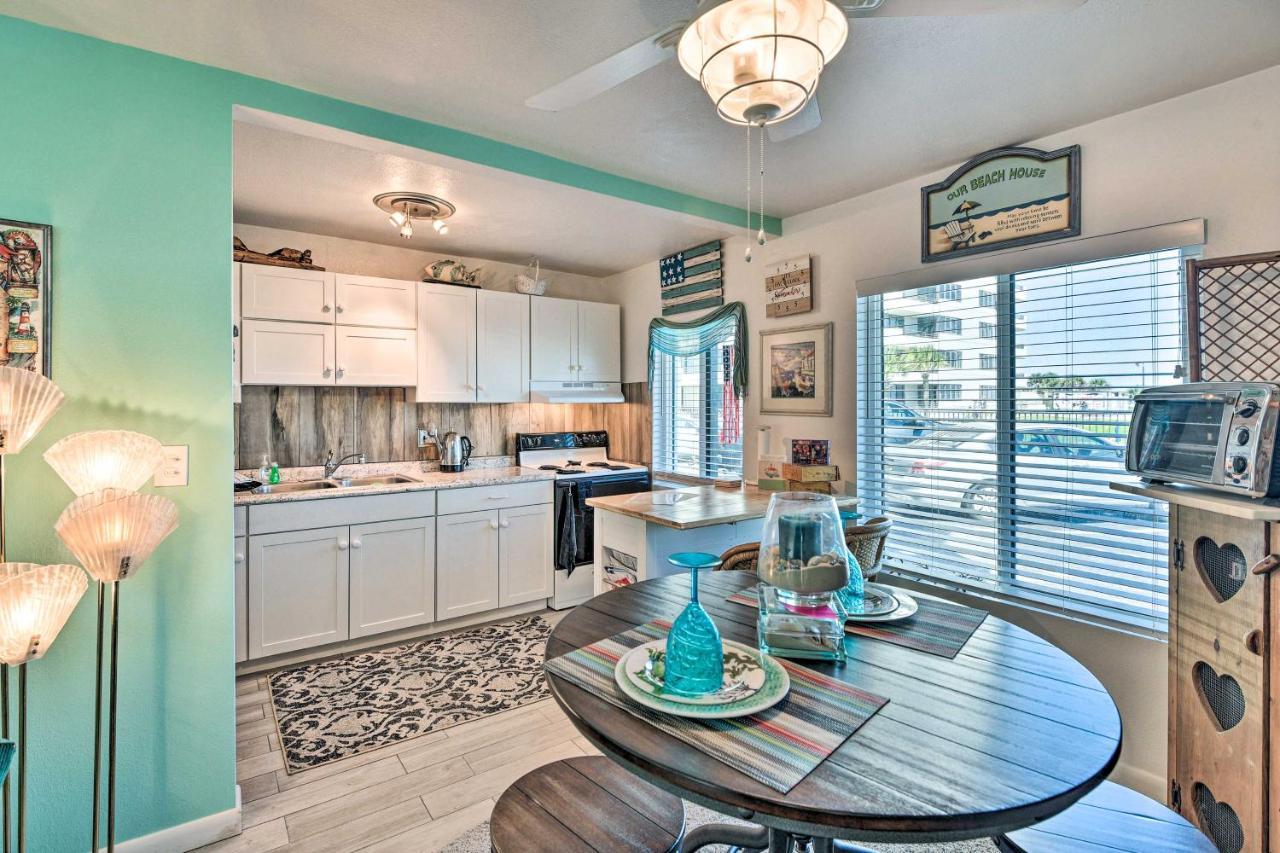 Daytona Retreat With Views And Pool Access! Apartment