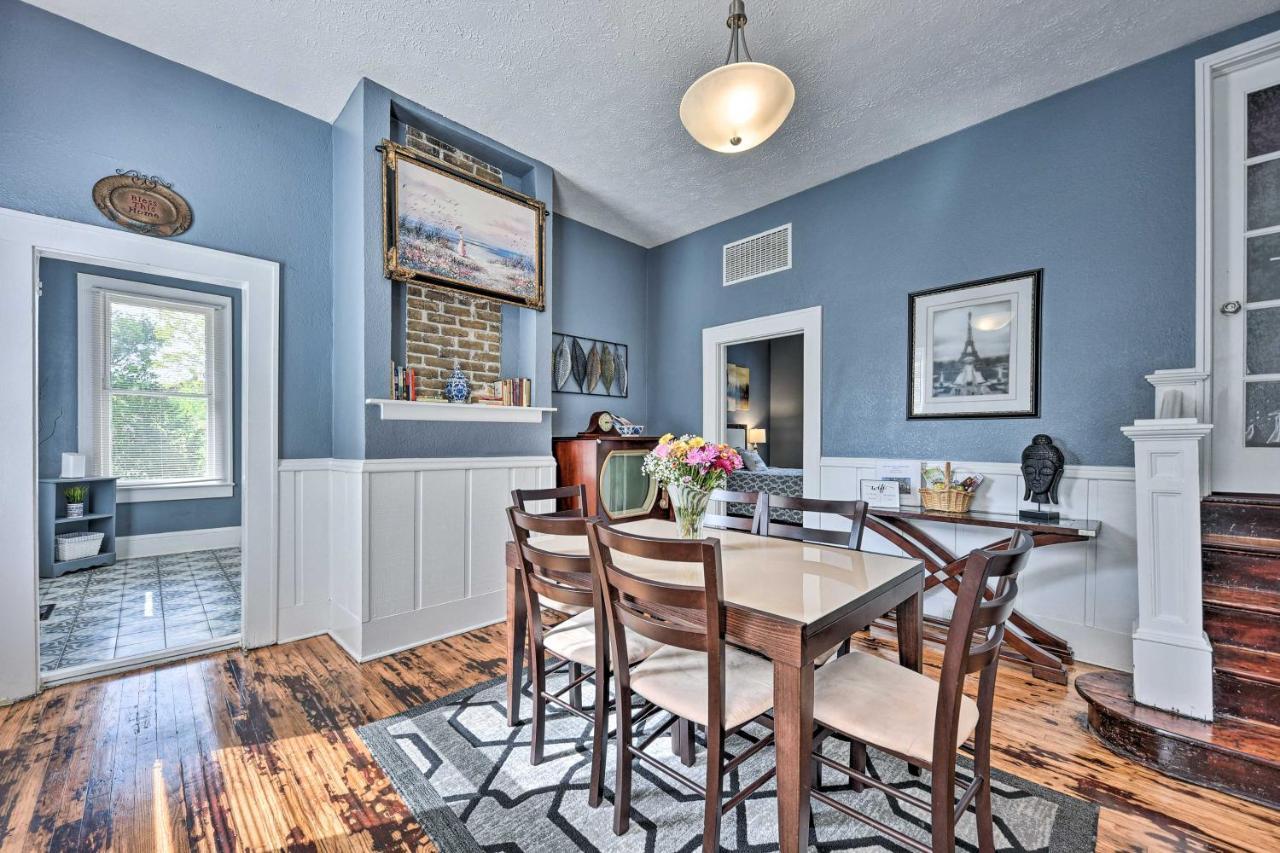 Charming About 2 Mi To Downtown! Holiday home Jacksonville