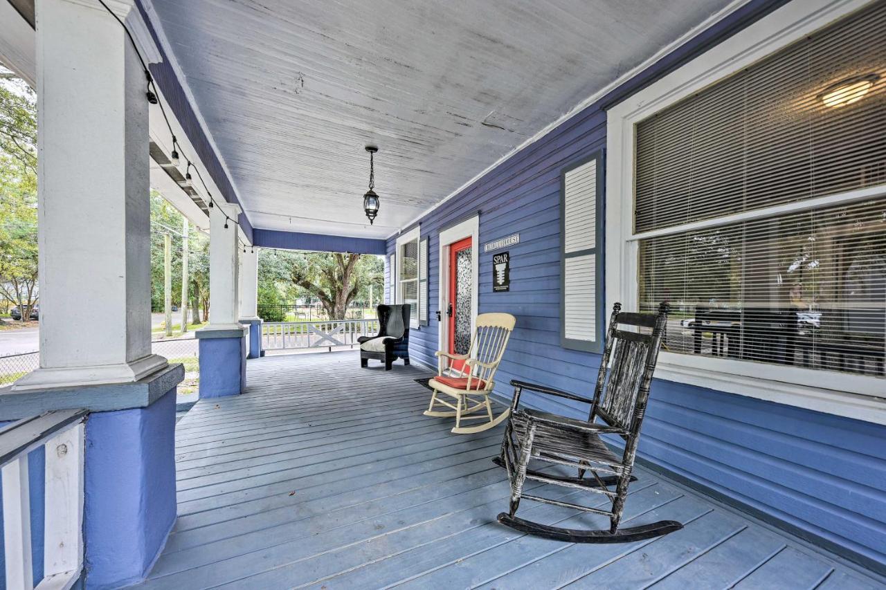Holiday home Charming About 2 Mi To Downtown! *