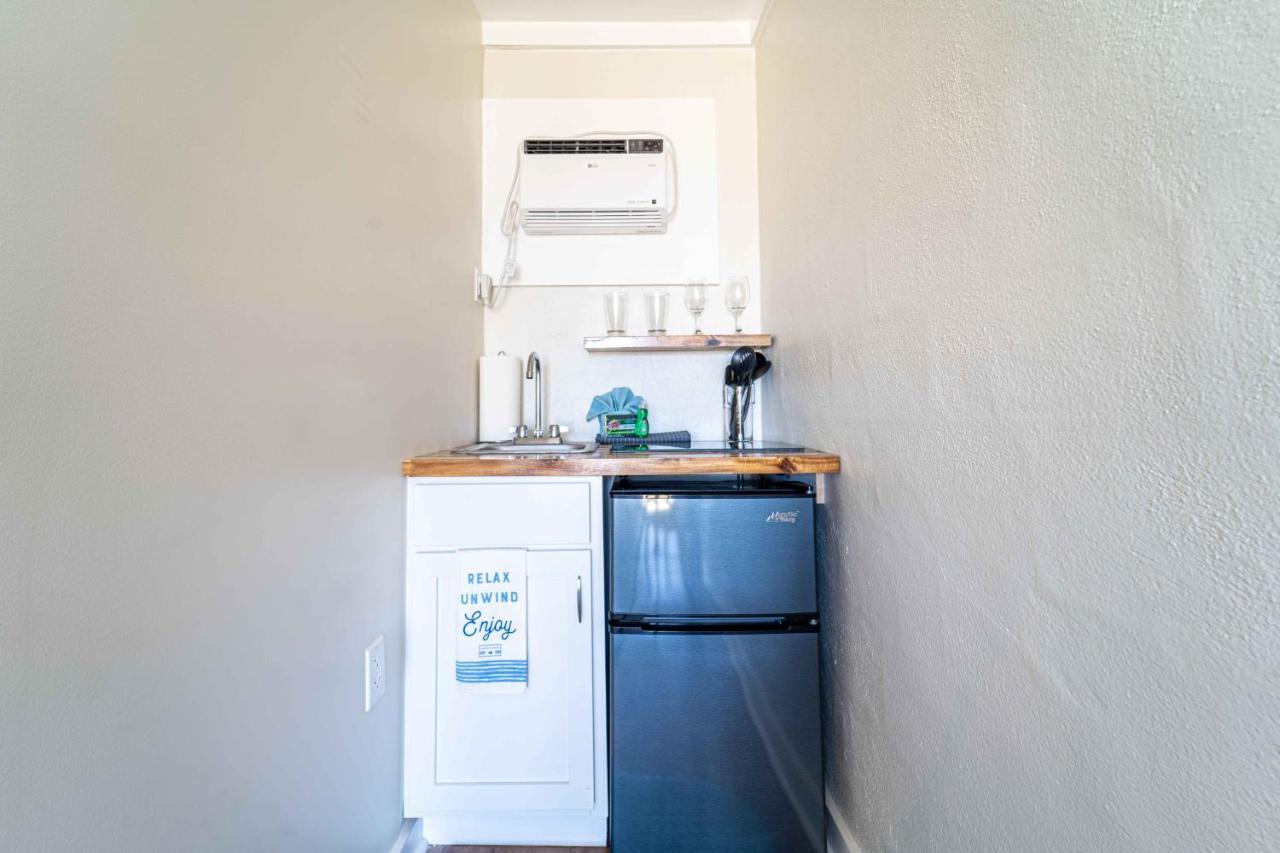 Apartment Bb Unit 8 - Chic Studio W/ Cabana & Pool Steps To Beach! Panama City Beach