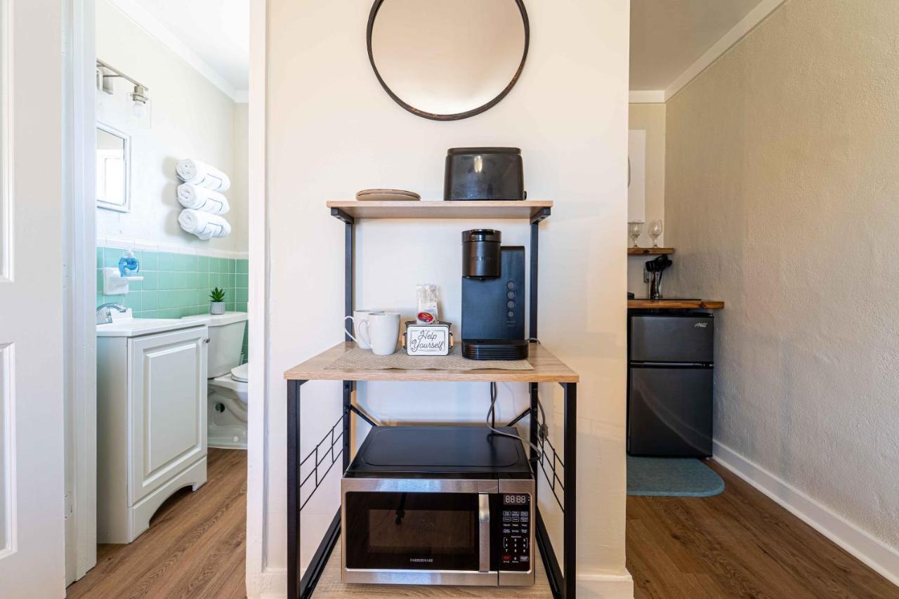 Bb Unit 8 - Chic Studio W/ Cabana & Pool Steps To Beach! Panama City Beach