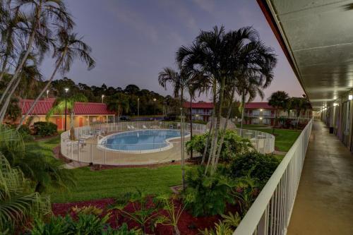 Vero & Vero I-95 (adults Only) Hotel 3*