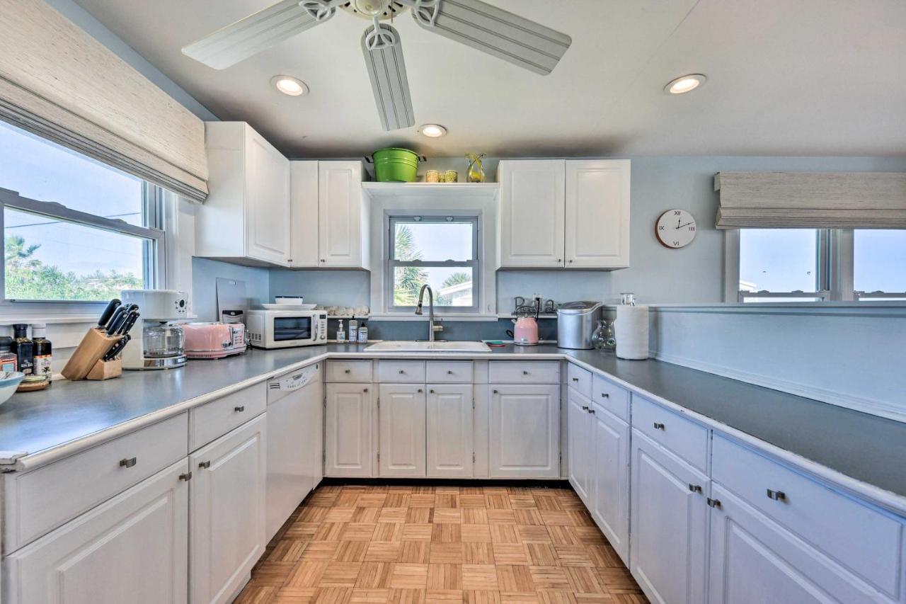 Beachfront Florida Getaway With Furnished Deck! Fernandina Beach
