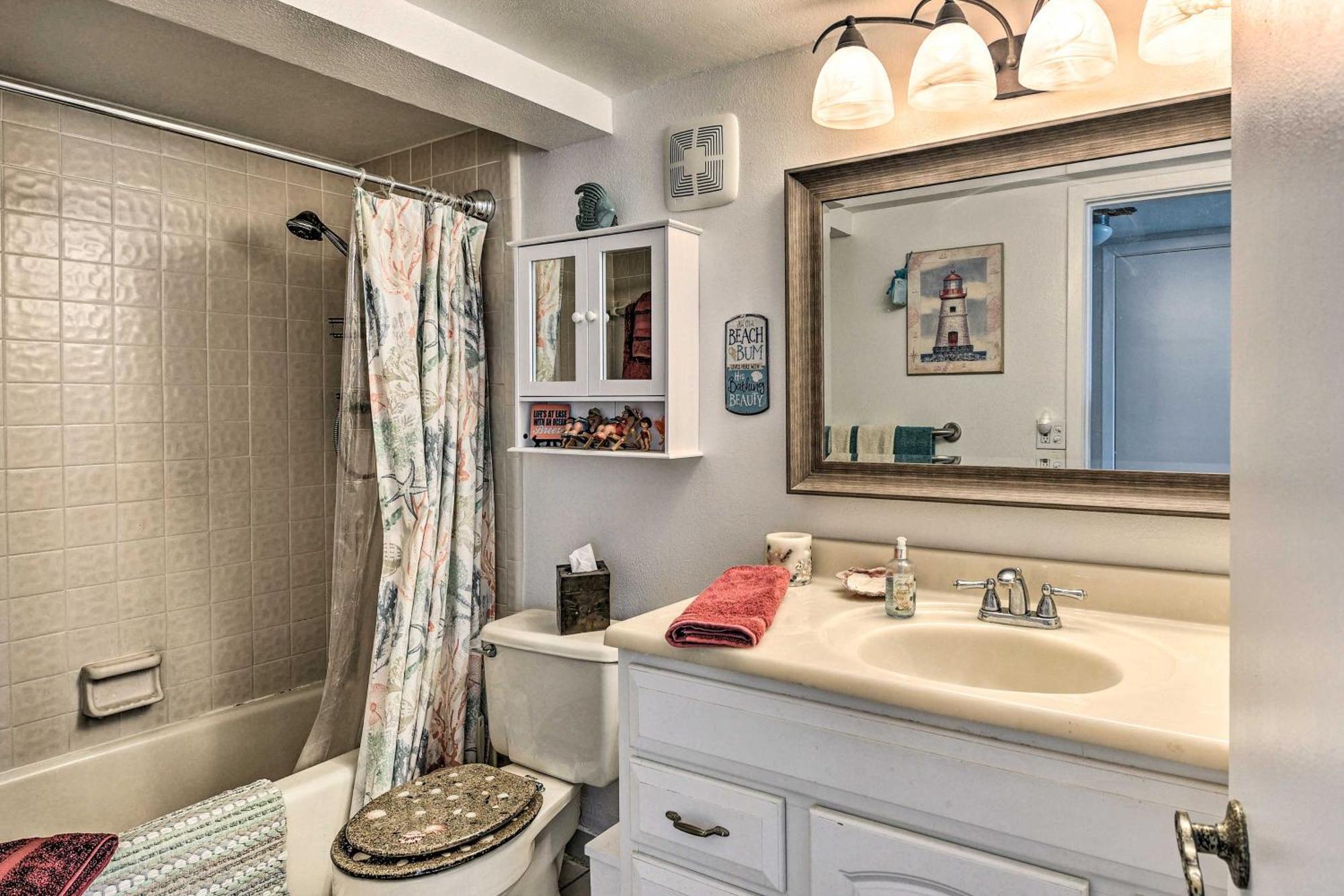 Daytona Retreat With Views And Pool Access! Apartment Daytona Beach