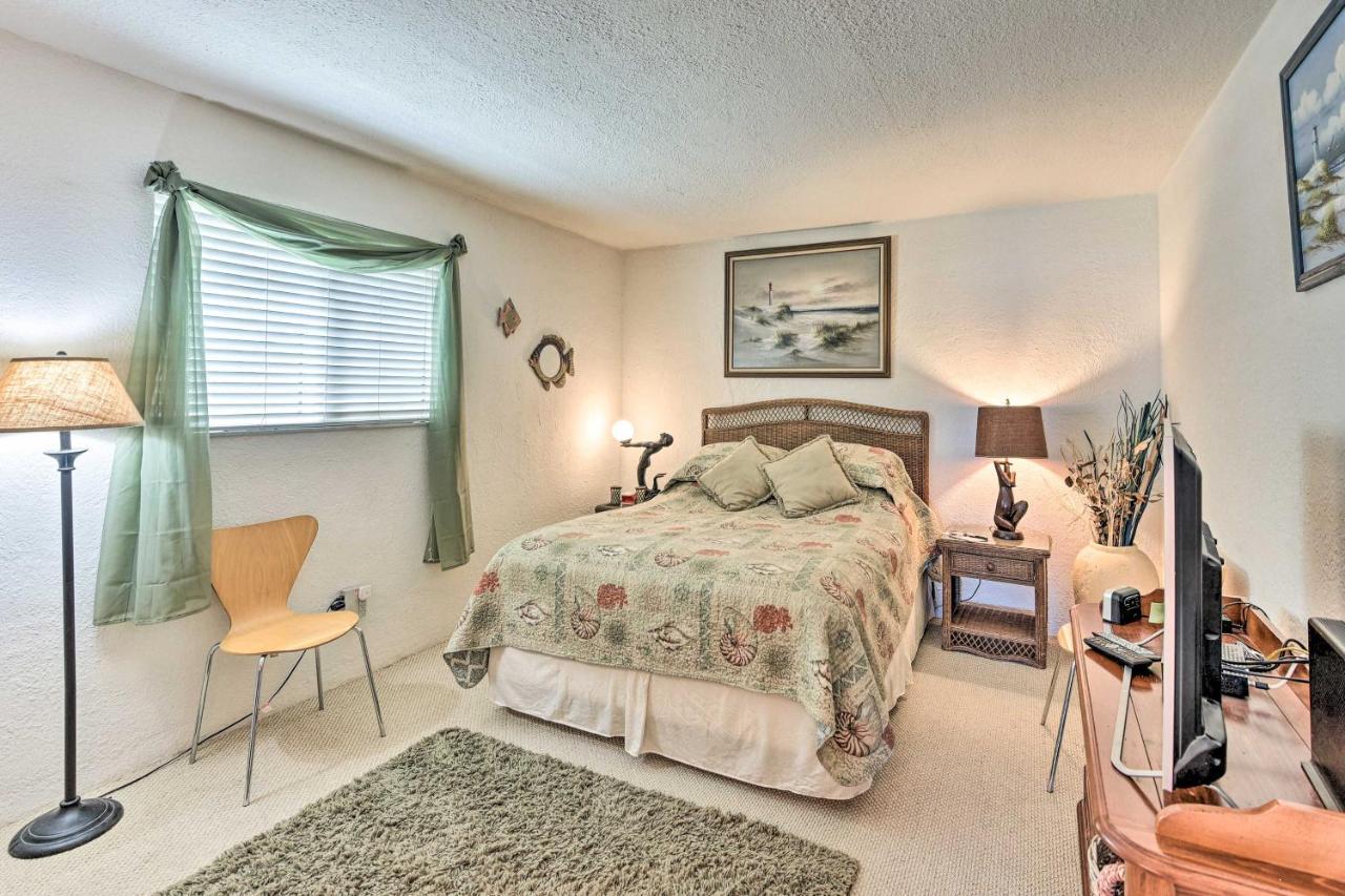 Daytona Retreat With Views And Pool Access!