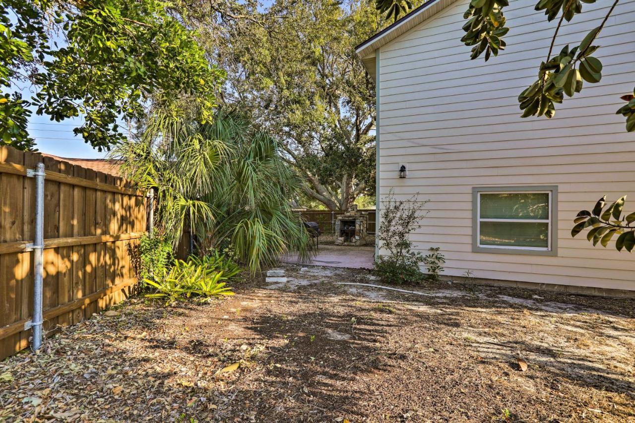 St Petersburg Hideaway With Fire Pit And Grill!