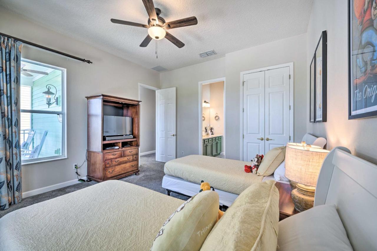 Stunning Oasis With Private Pool, 7 Mi To Disney! Holiday home