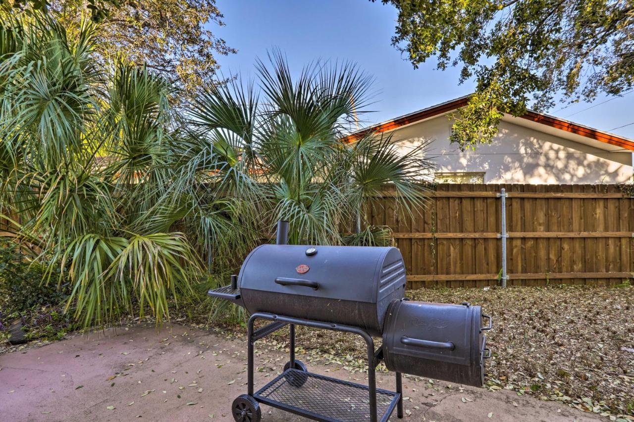 St Petersburg Hideaway With Fire Pit And Grill! Holiday home St. Petersburg