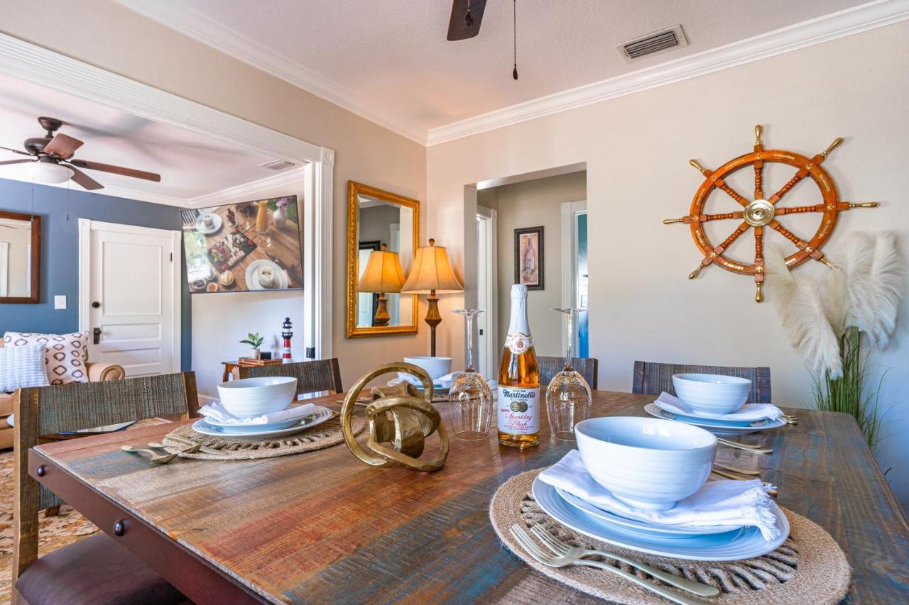 The Hideaway * Mount Dora
