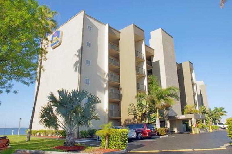 Western Myers Waterfront 3*
