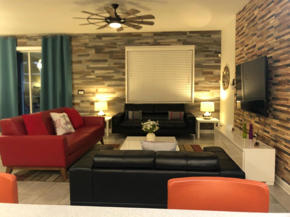Villa 8 Bedrooms, 5 Bathrooms. Theater + Pool/spa + Wifi Davenport