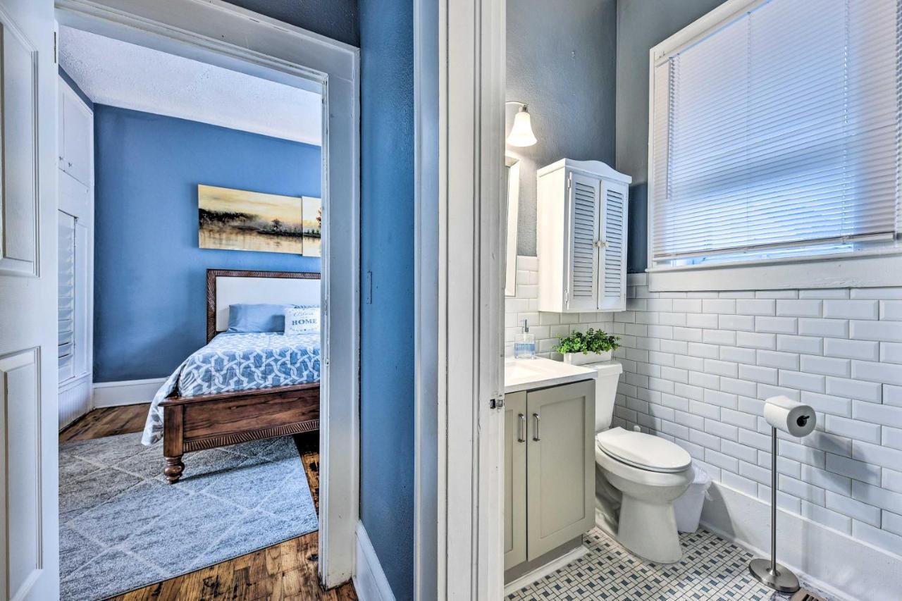 Charming About 2 Mi To Downtown!