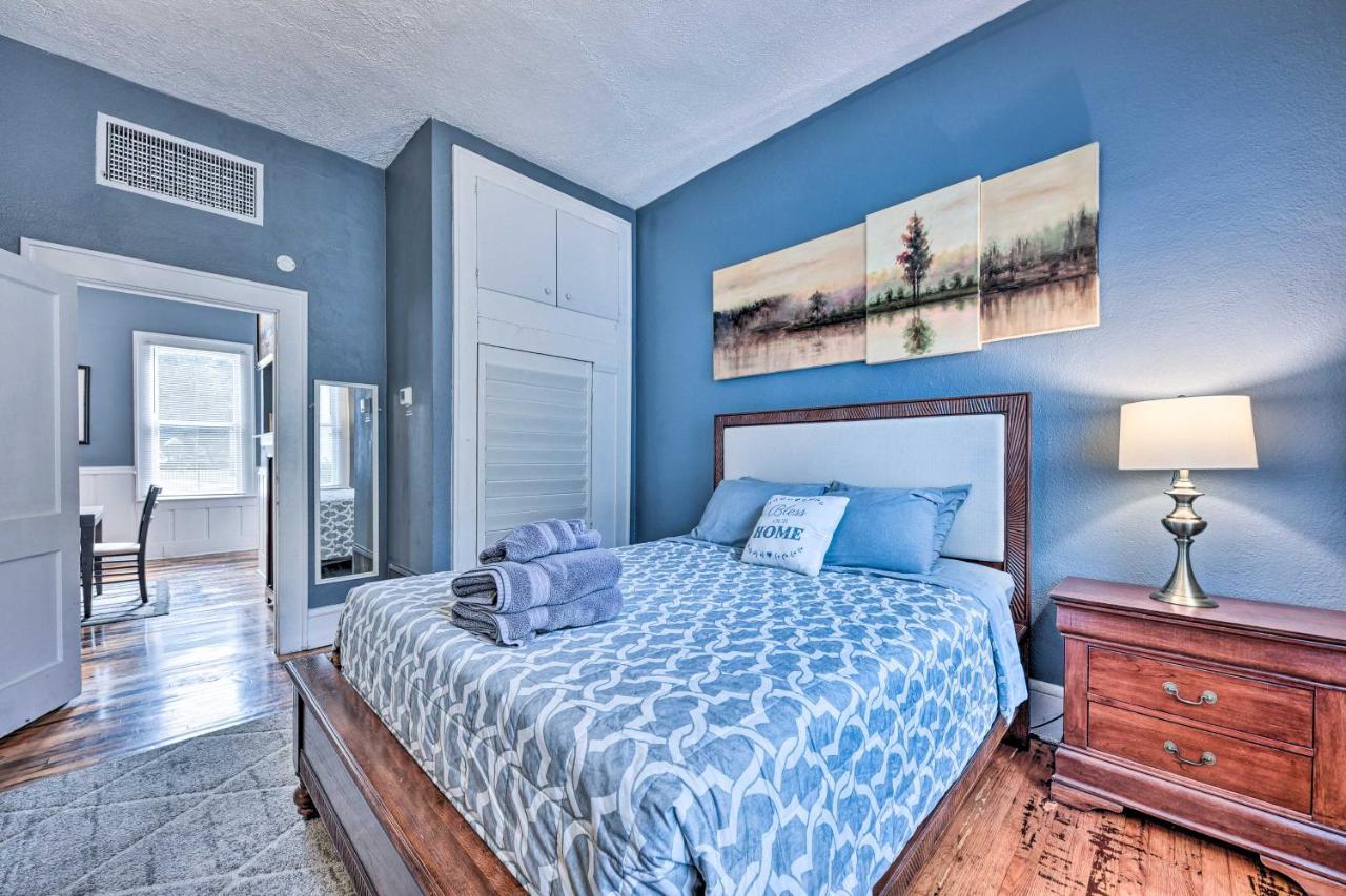 Charming About 2 Mi To Downtown! *