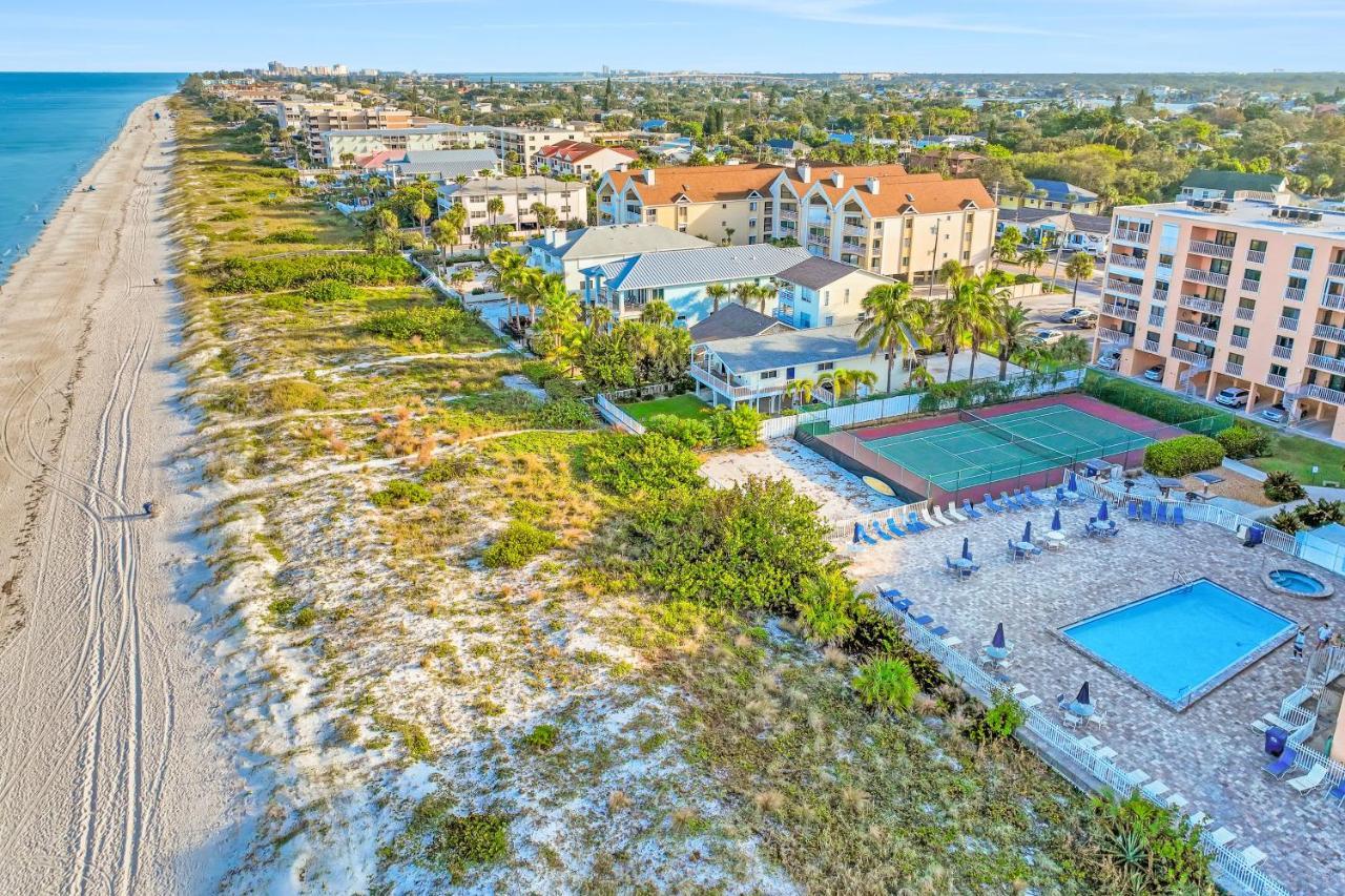 Reef Club 208 Clearwater Beach