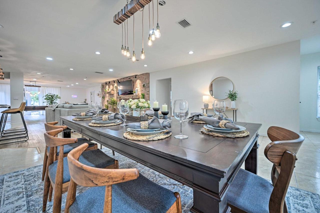 Luxe Oasis With Private Pool And Hot Tub! Holiday home Brandon