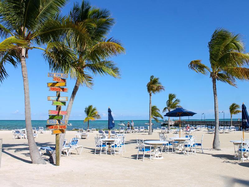 Islander 4*