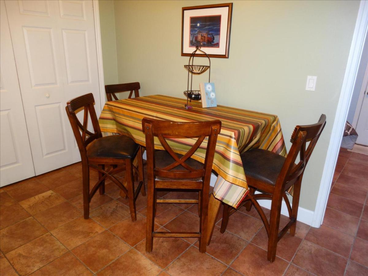 Quiet Vista Del Mar 2 Bedroom Beachfront * Cocoa Beach