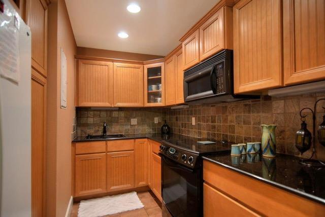 Quiet Vista Del Mar 2 Bedroom Beachfront Holiday home