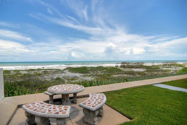 Holiday home Quiet Vista Del Mar 2 Bedroom Beachfront *
