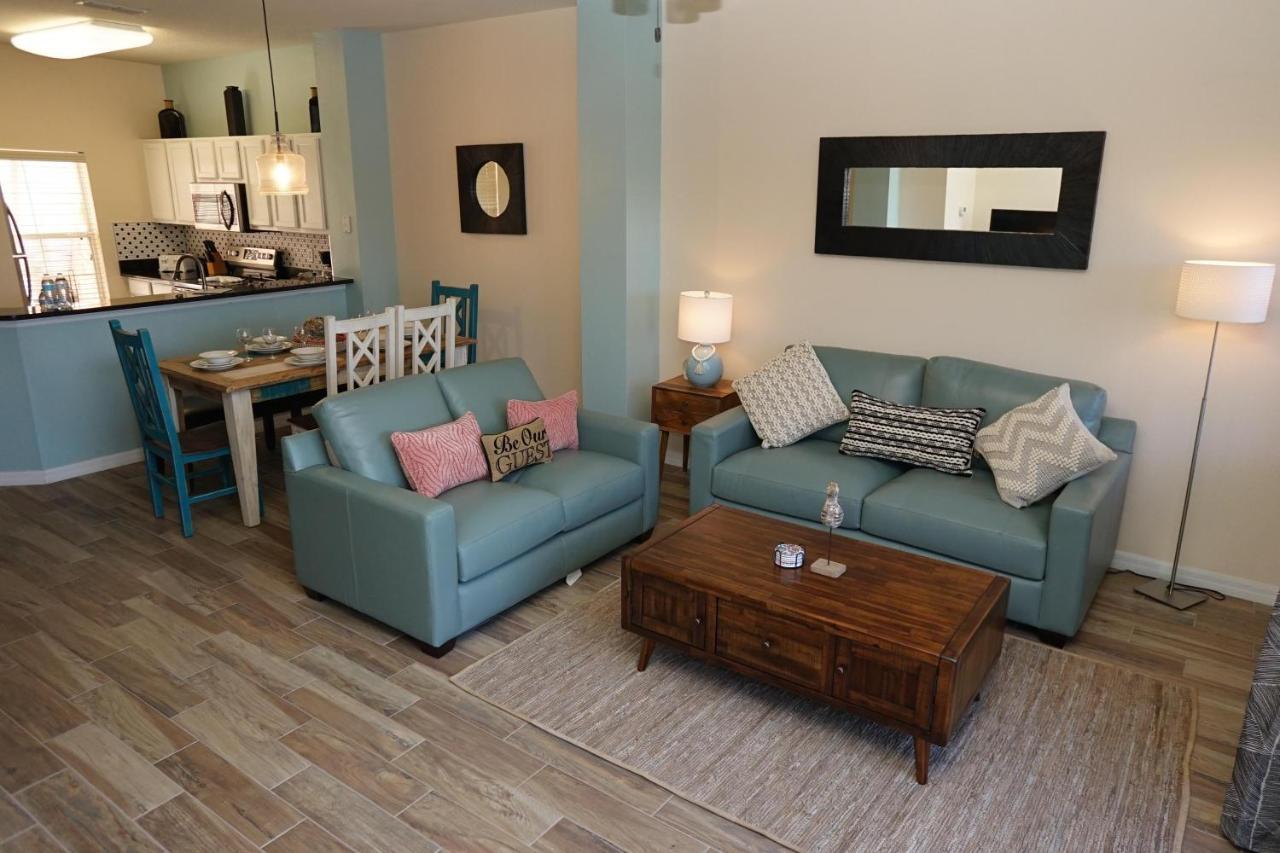 New! Lakefront Views- Encantada Townhouse Holiday home