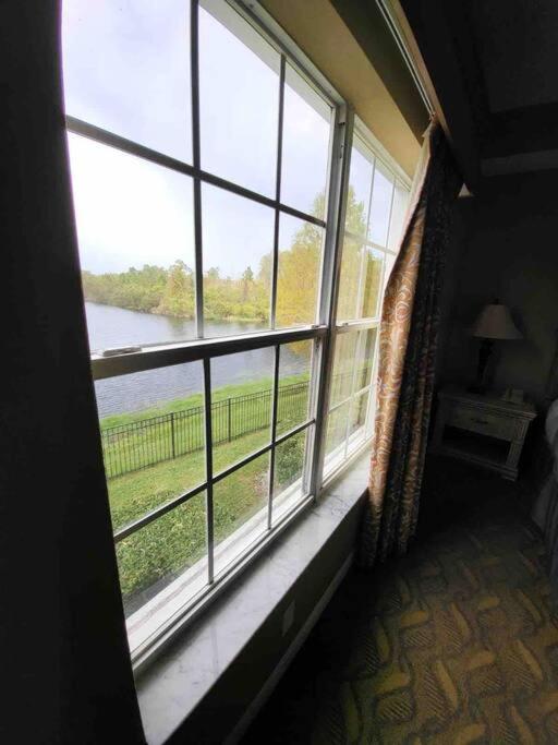 All Furnished -than 10 Min From Major Parks! Apartment *