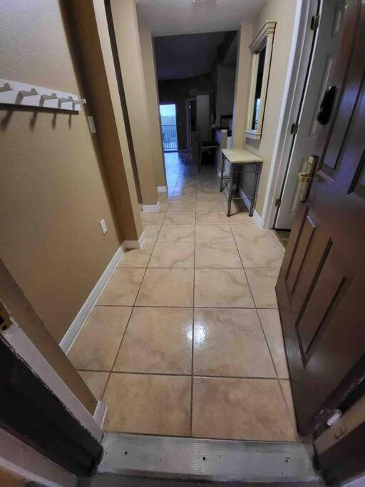 All Furnished -than 10 Min From Major Parks! Apartment *