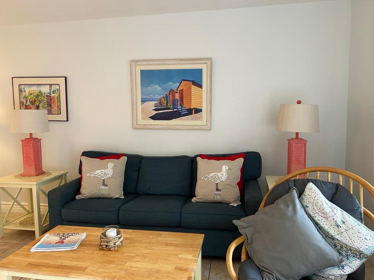 An Island Getaway At Palm Tree