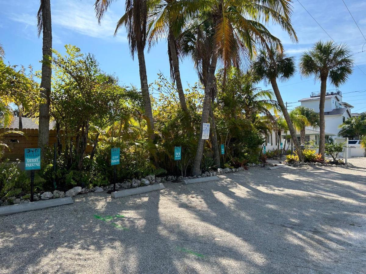 An Island Getaway At Palm Tree Holmes Beach
