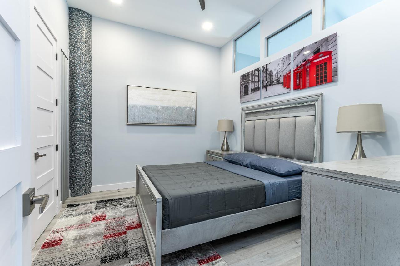 Amazing 2br 2ba Newly Reno Beachfront W/beach View * Hollywood
