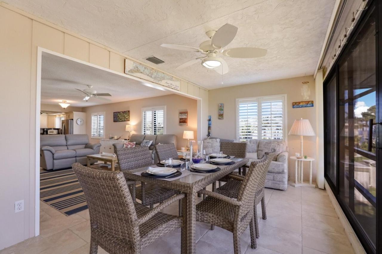 Westbay Point Moorings 26 Apartment *