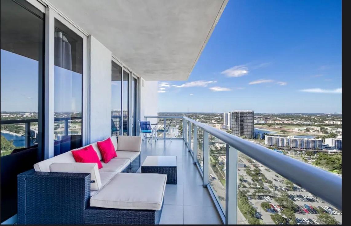 Stunning Penthouse Waterfront 2bd 2ba Aparthotel *