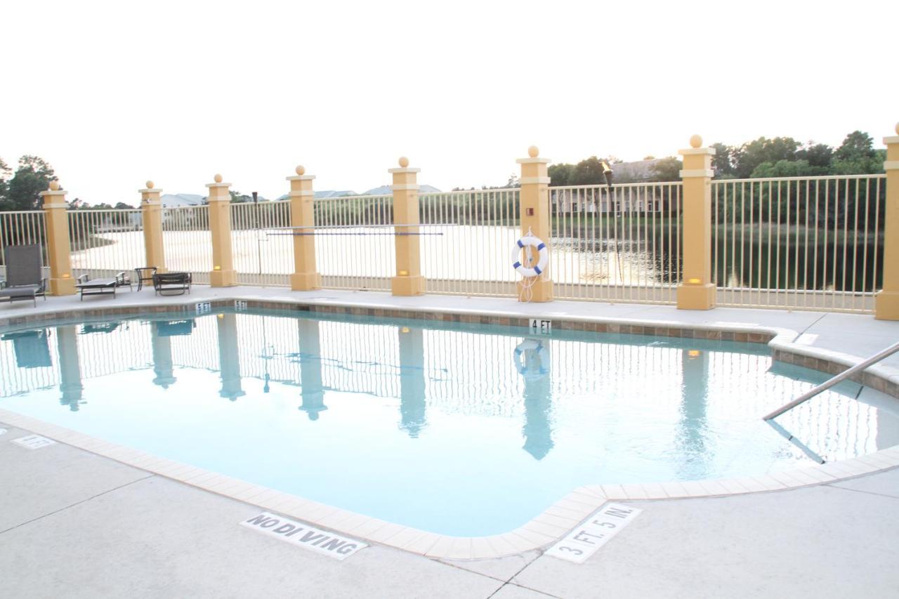 La Quinta By Wyndham Naples North Hotel