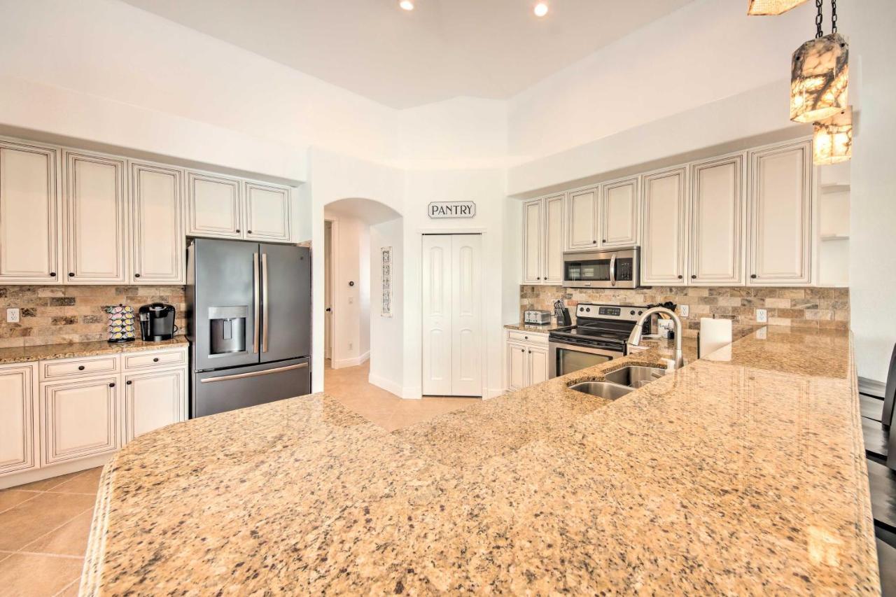 Luxe Oasis On Canal Pool And Lanai!