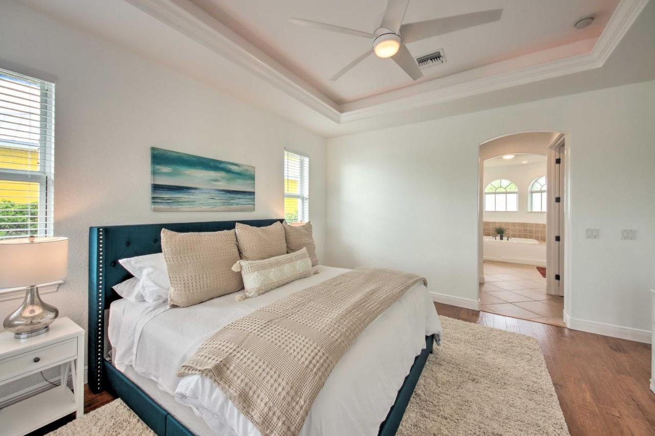 Luxe Oasis On Canal Pool And Lanai! * Cape Coral