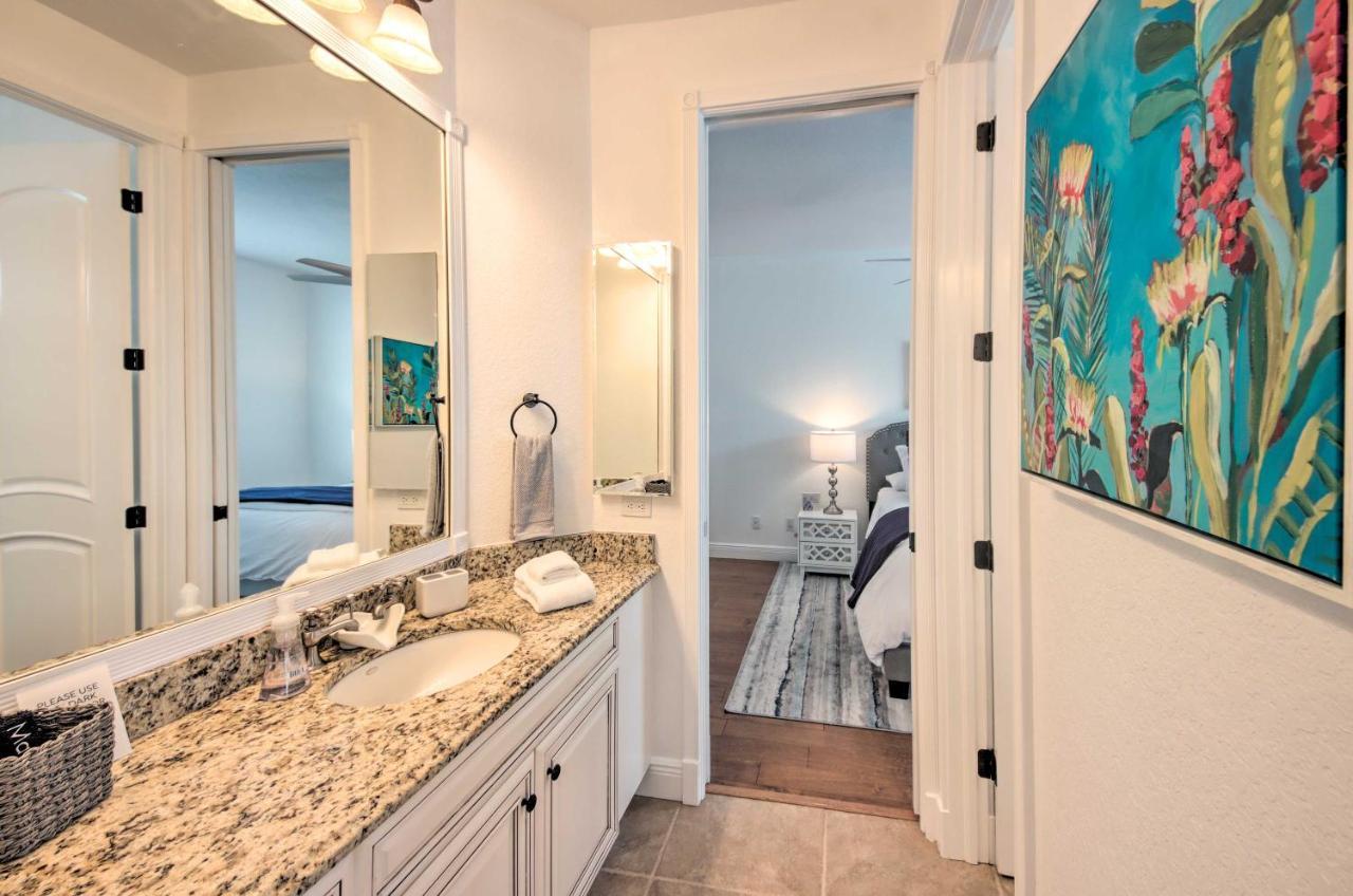 Holiday home Luxe Oasis On Canal Pool And Lanai! Cape Coral