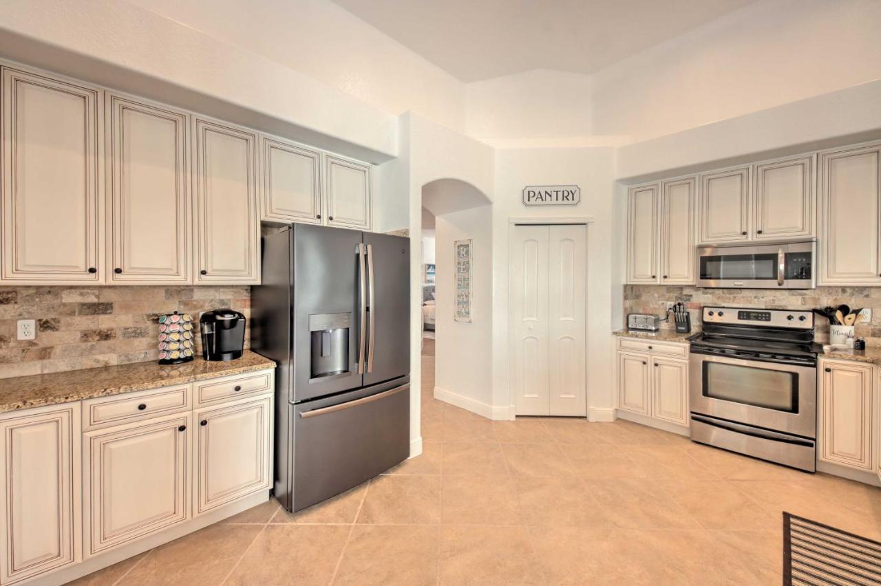 Luxe Oasis On Canal Pool And Lanai! * Cape Coral