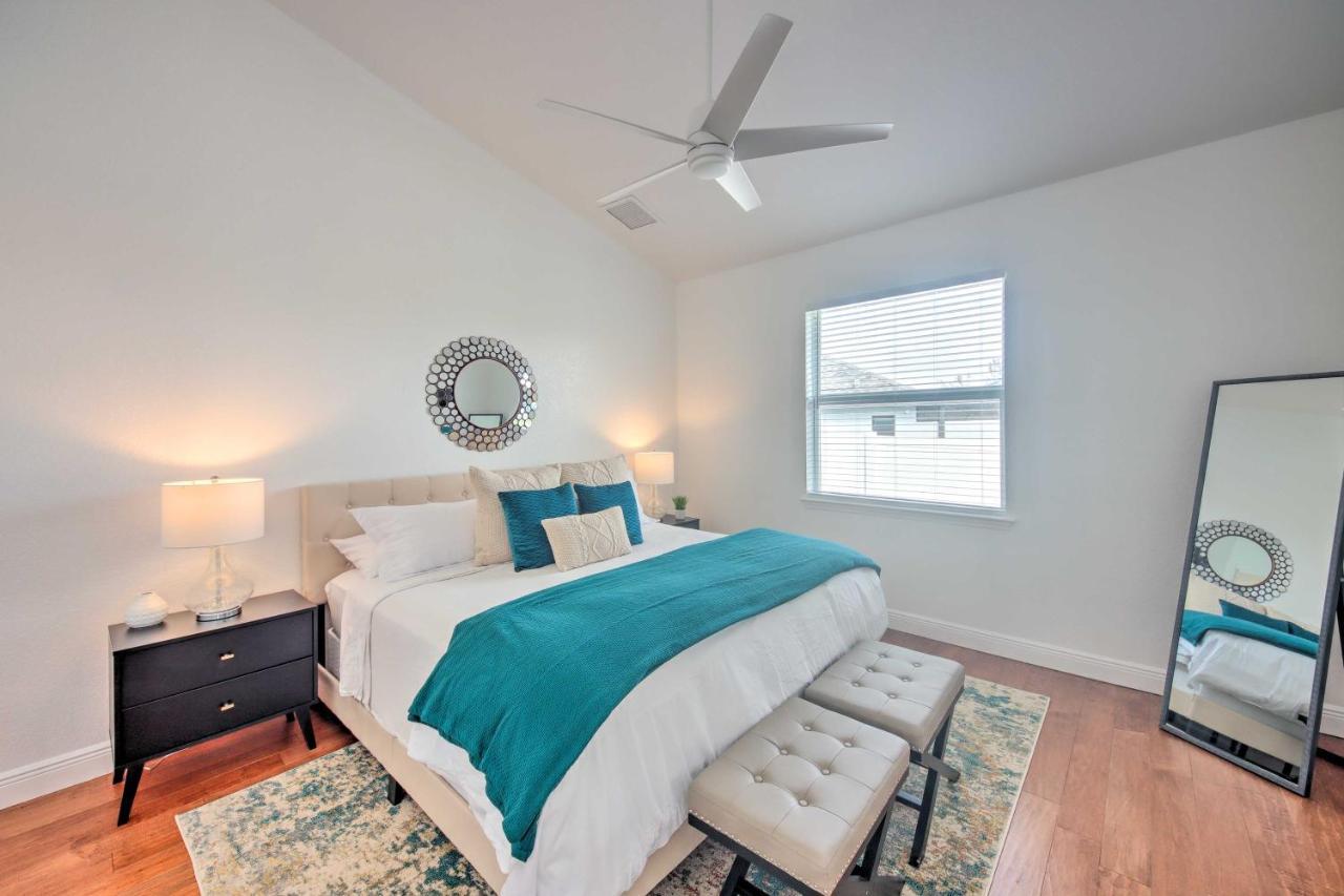 Holiday home Luxe Oasis On Canal Pool And Lanai! *